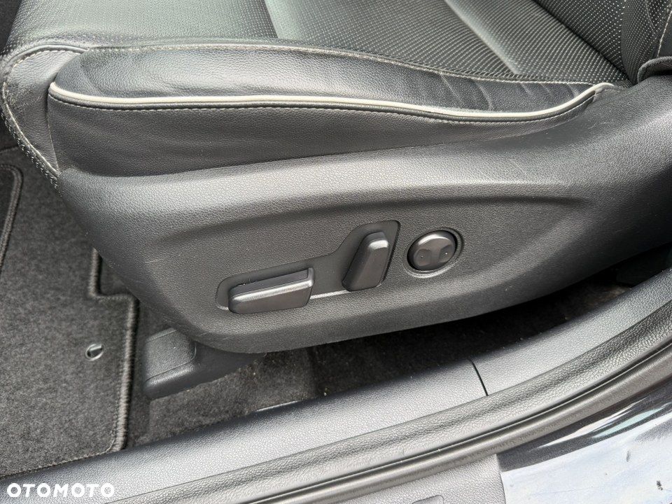 Kia Sportage 1.6 GDI 2WD Black Edition - 22