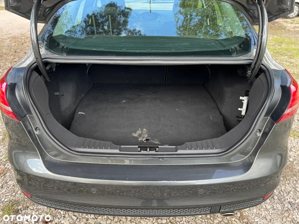 Ford Focus 1.6 Titanium - 33