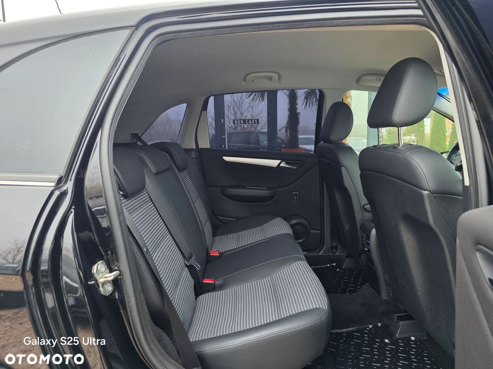 Mercedes-Benz Klasa B 200 - 33