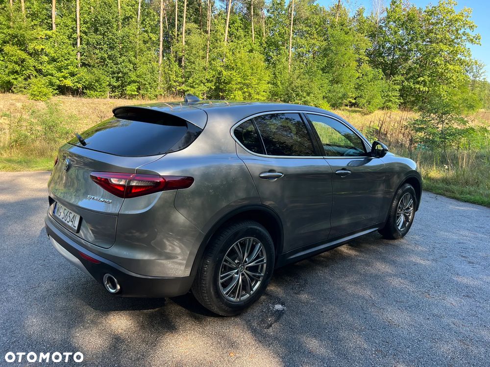 Alfa Romeo Stelvio 2.0 Turbo 16V AT8-Q4 Intensa - 4
