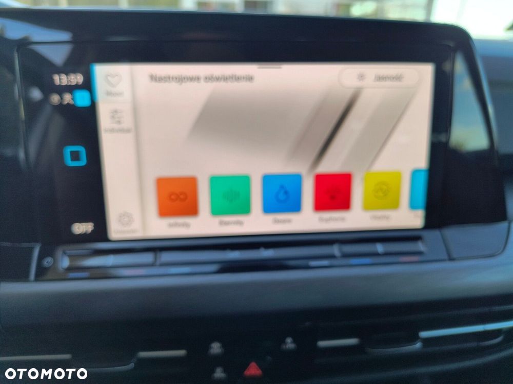 Volkswagen Golf - 32