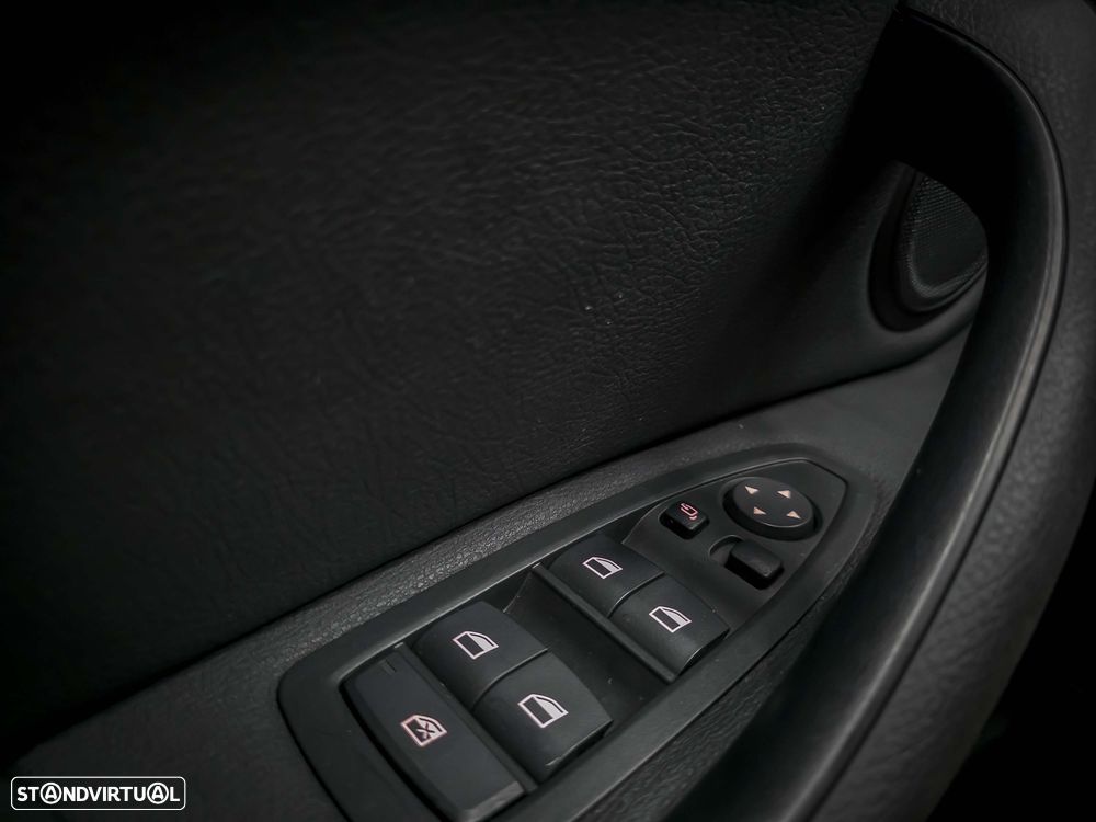 BMW X1 xDrive25e Advantage - 34