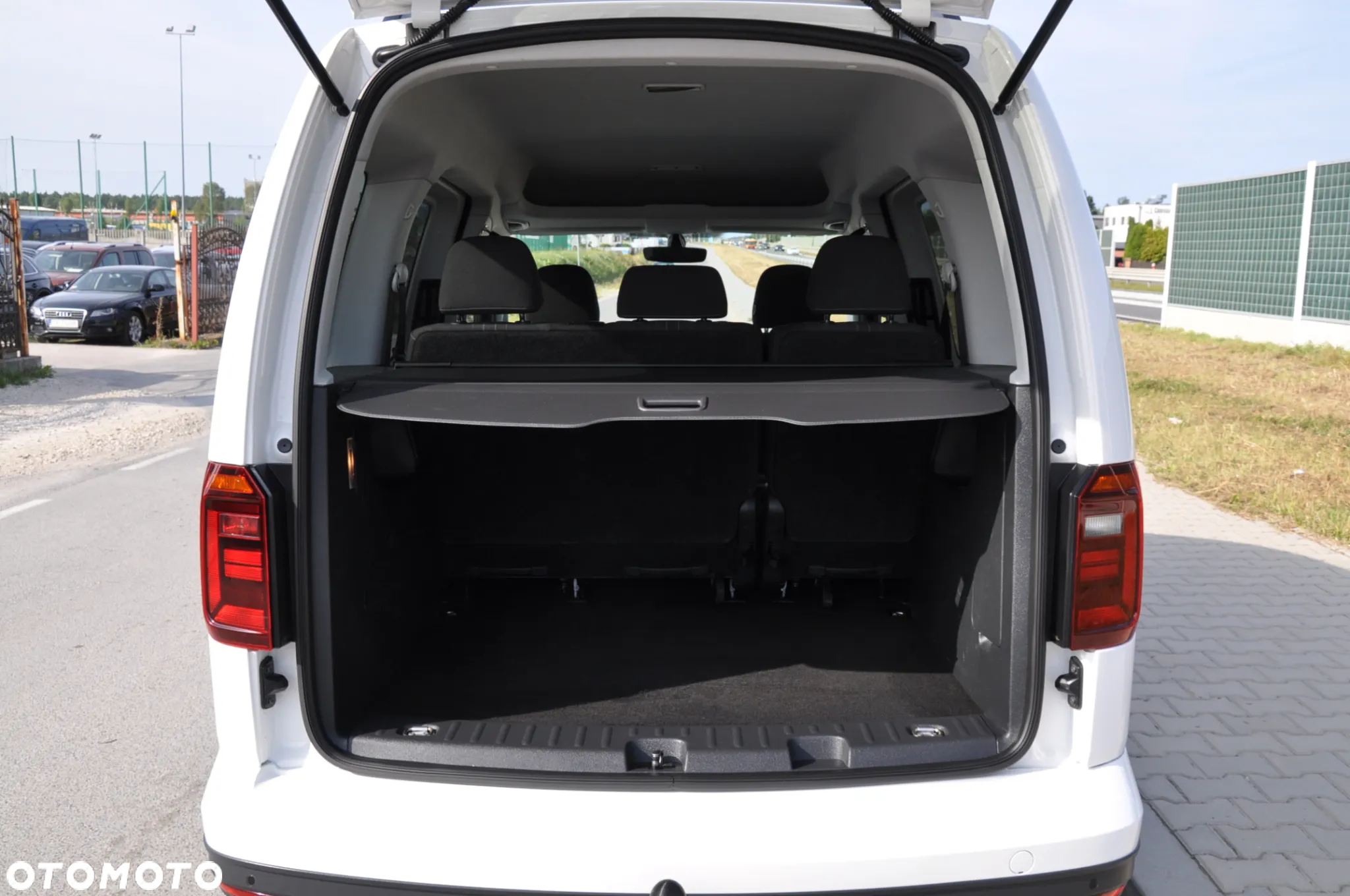 Volkswagen Caddy 2.0 TDI Alltrack 4Motion DSG - 24