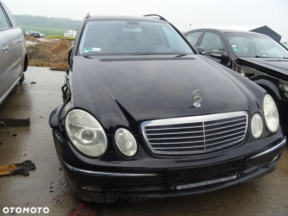 Mercedes w211 combi 1.8 benzyna 2004  lakier(197) na części