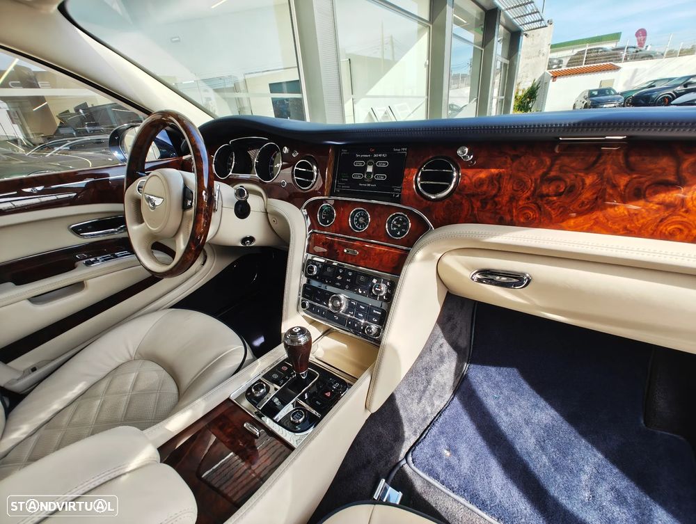 Bentley Mulsanne Standard - 4