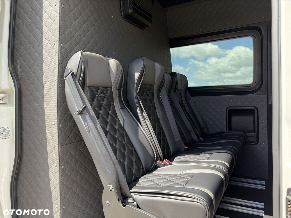 Volkswagen Crafter LIFT 2.0 TDI SCR 177KM, zabudowa brygadowa Hauser - 38