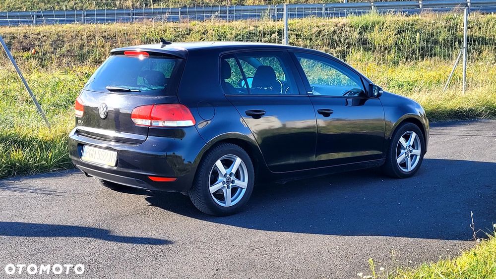 Volkswagen Golf - 1