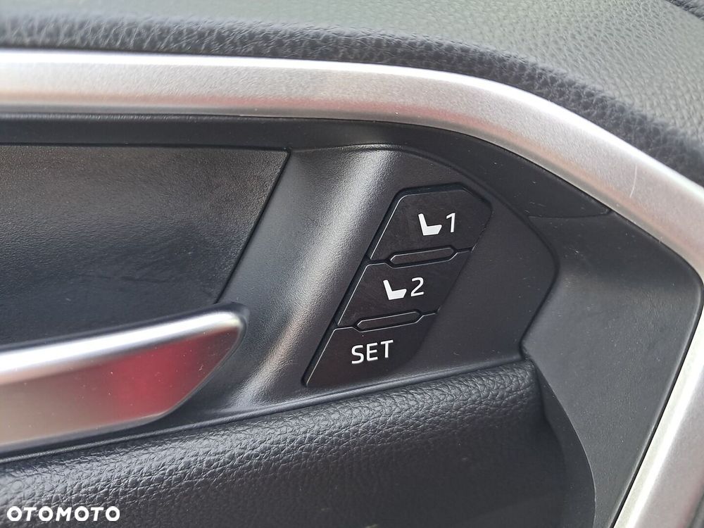 Toyota RAV4 - 22