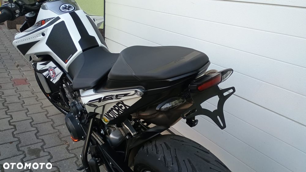 KTM Duke - 17