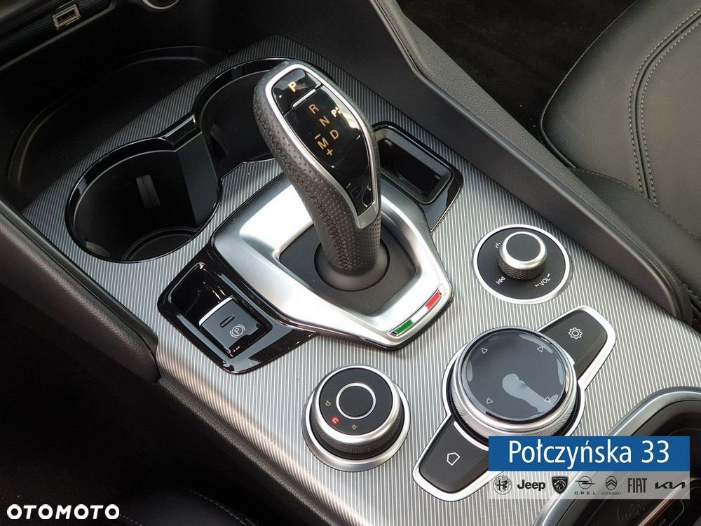 Alfa Romeo Giulia - 24