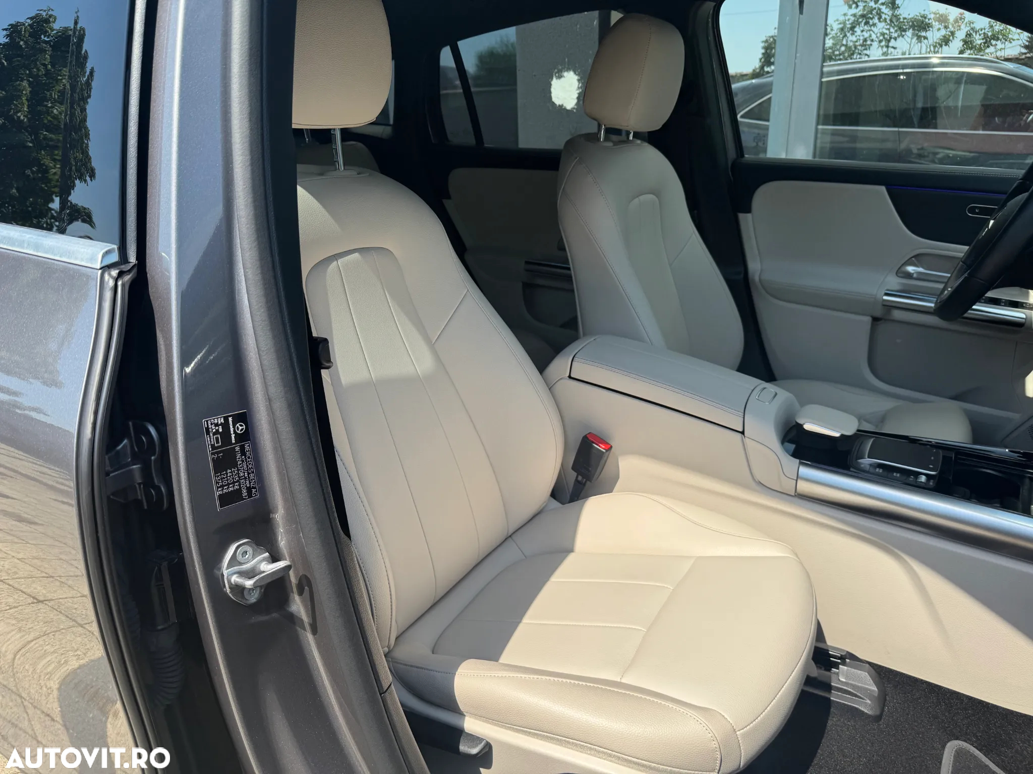 Mercedes-Benz EQA 300 4MATIC - 17
