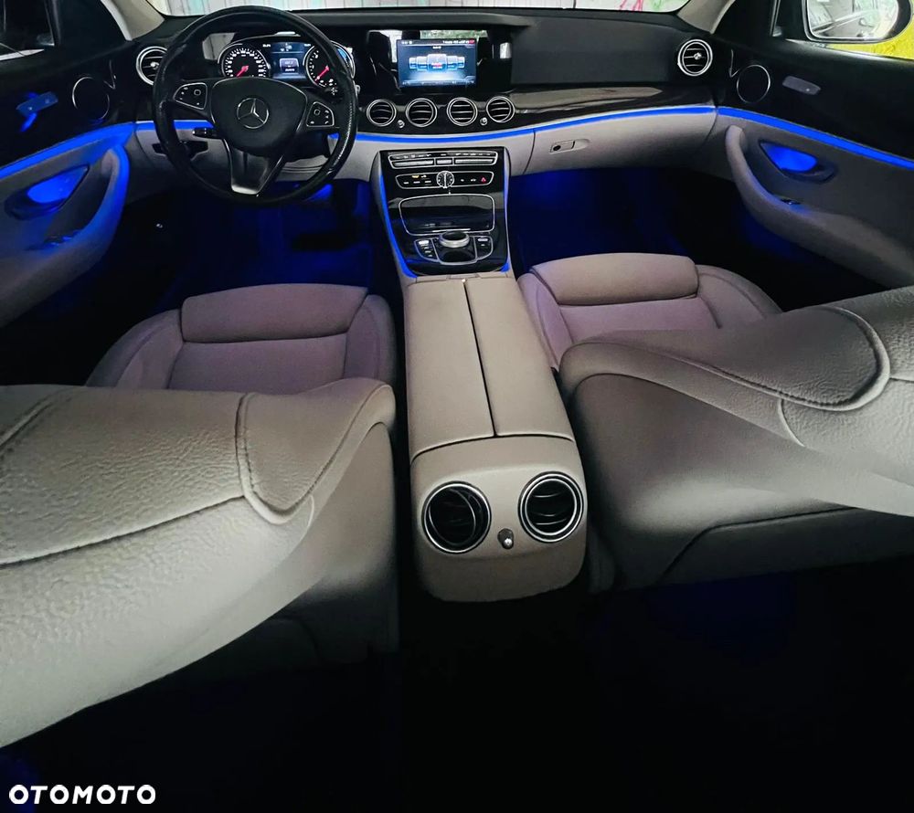 Mercedes-Benz Klasa E 220 d 9G-TRONIC - 13