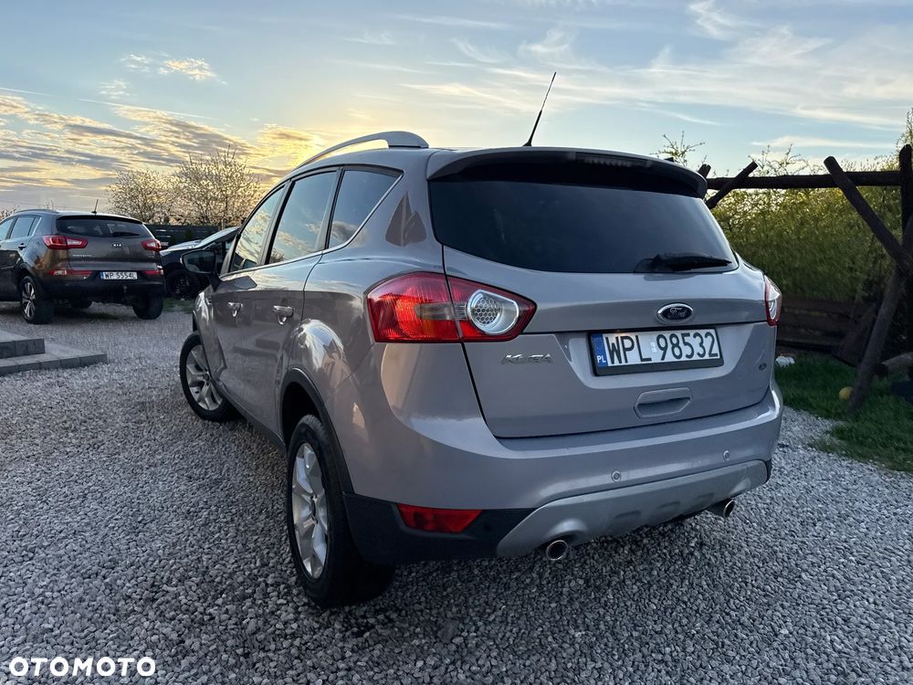 Ford Kuga 2.0 TDCi 2x4 Titanium - 36
