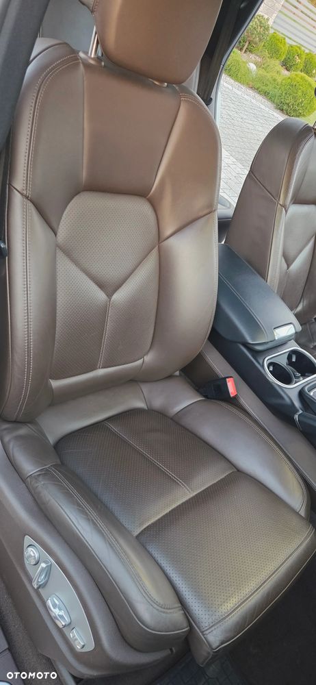 Porsche Cayenne Diesel Platinum Edition - 15