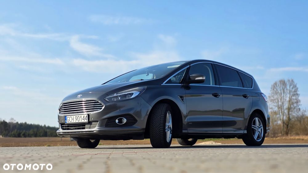 Ford S-Max - 12
