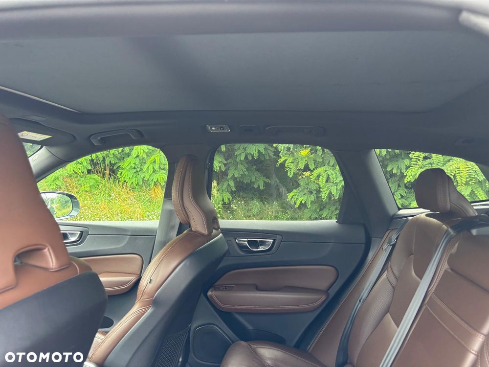Volvo XC 60 D5 AWD Geartronic Inscription - 12