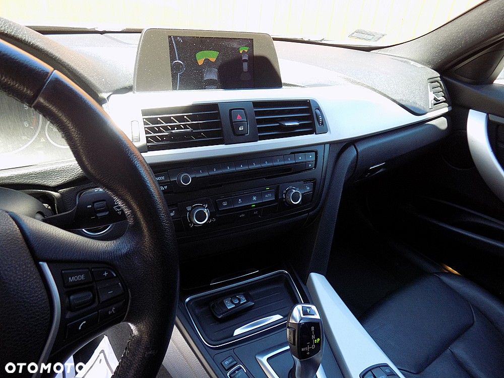 BMW Seria 3 320d Modern Line - 13
