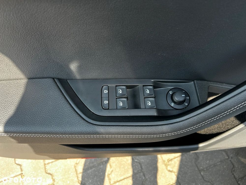 Skoda Superb 2.0 TDI SCR 4x4 Style DSG - 15