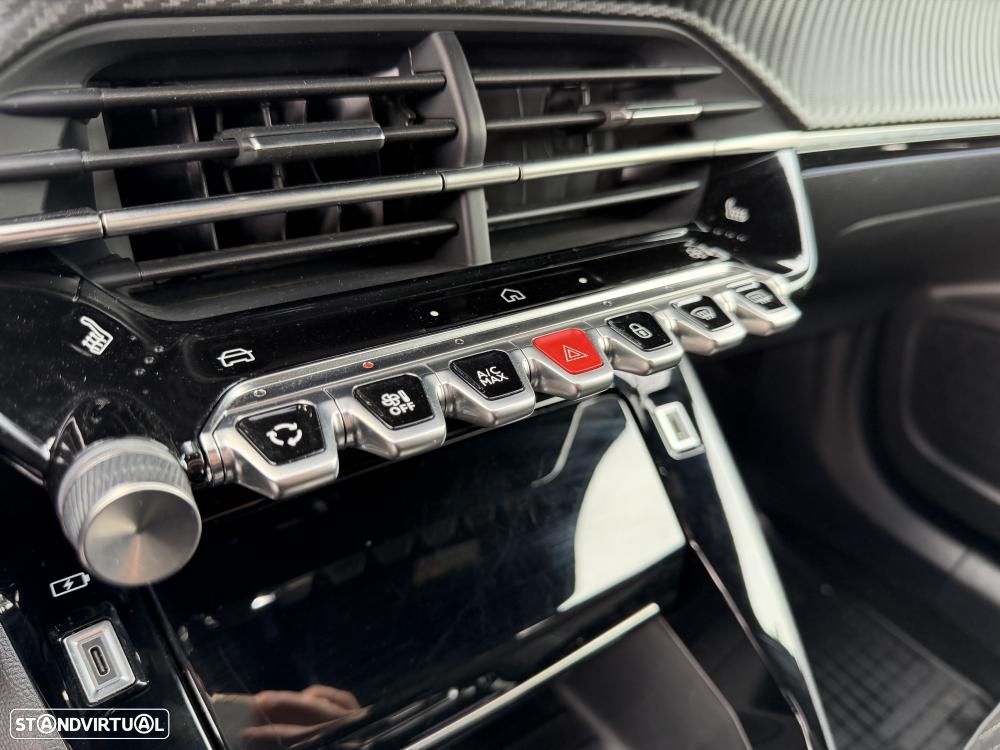Peugeot e-2008 54 kWh GT - 19