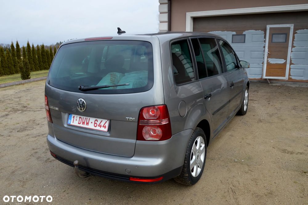 Volkswagen Touran 1.9 TDI Highline - 5