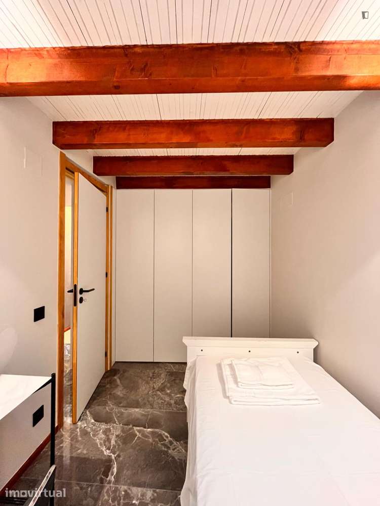 Casa com 2 quartos - localizado em Lordelo do Ouro Porto - Grande imagem: 4/22