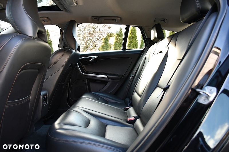 Volvo V60 Cross Country D4 Geartronic Summum - 21