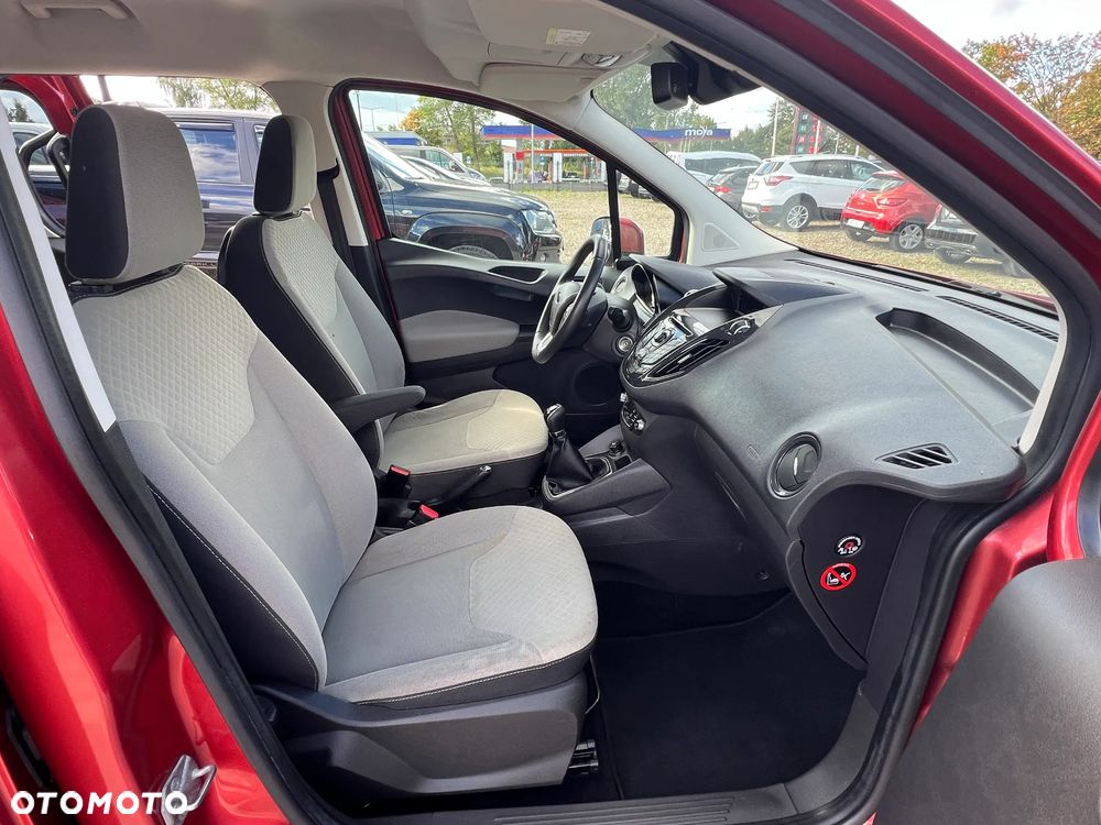 Ford Tourneo Courier 1.0 EcoBoost S&S Ambiente - 22