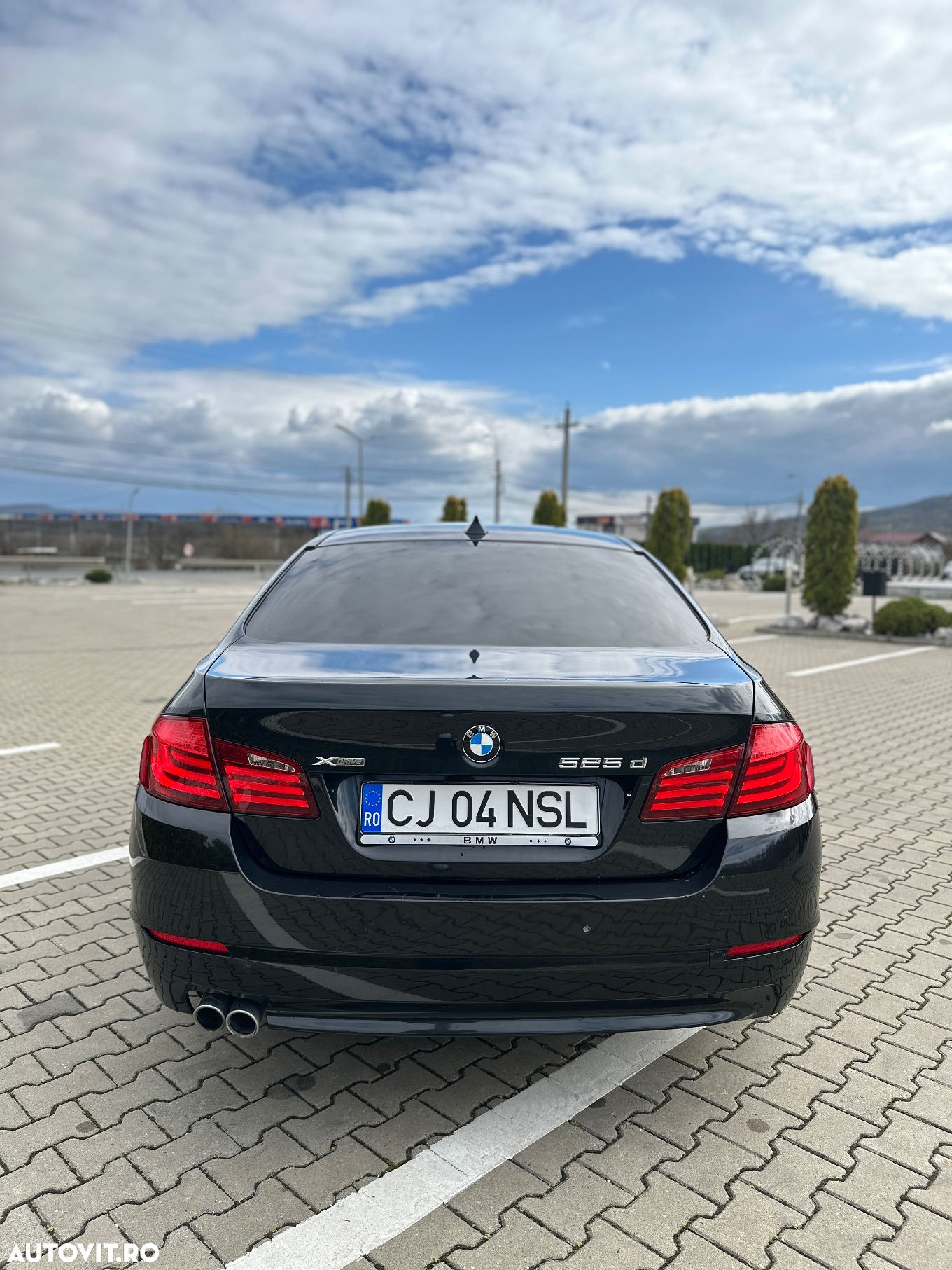 BMW Seria 5 525d xDrive AT - 3