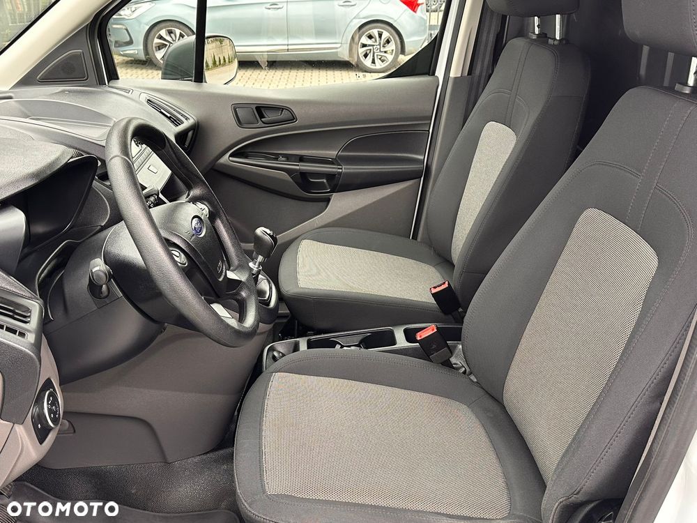 Ford Transit Connect - 17