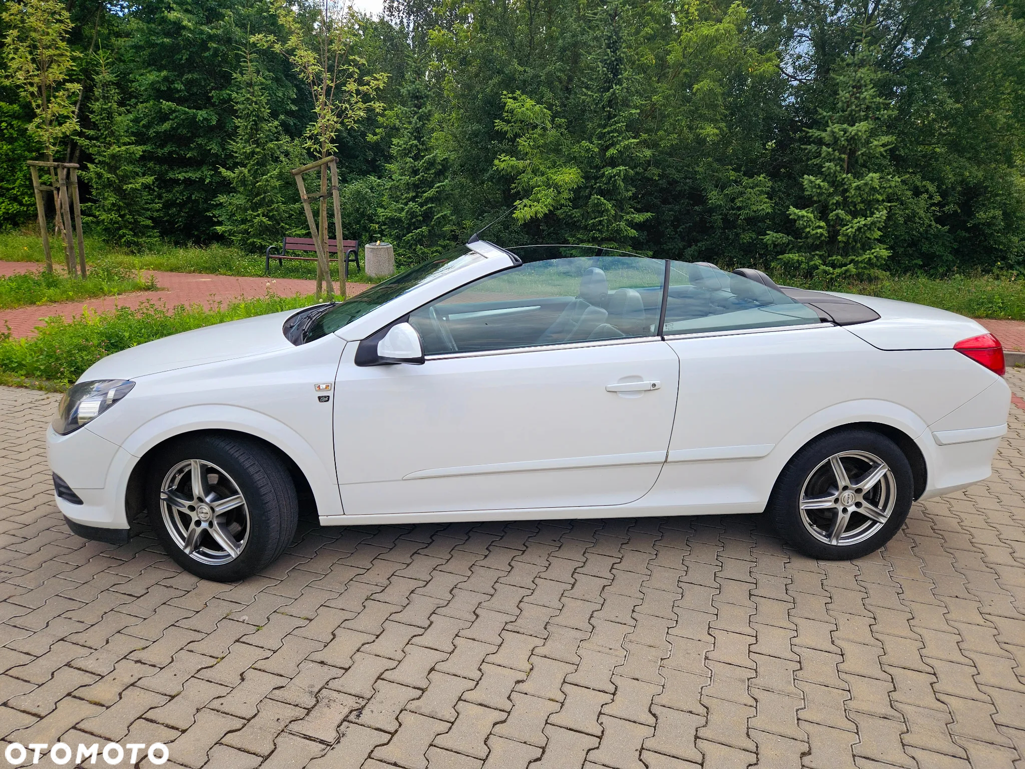 Opel Astra Twin Top 1.6 Endless Summer - 10