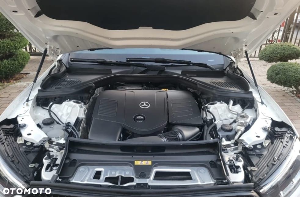 Mercedes-Benz GLC - 25