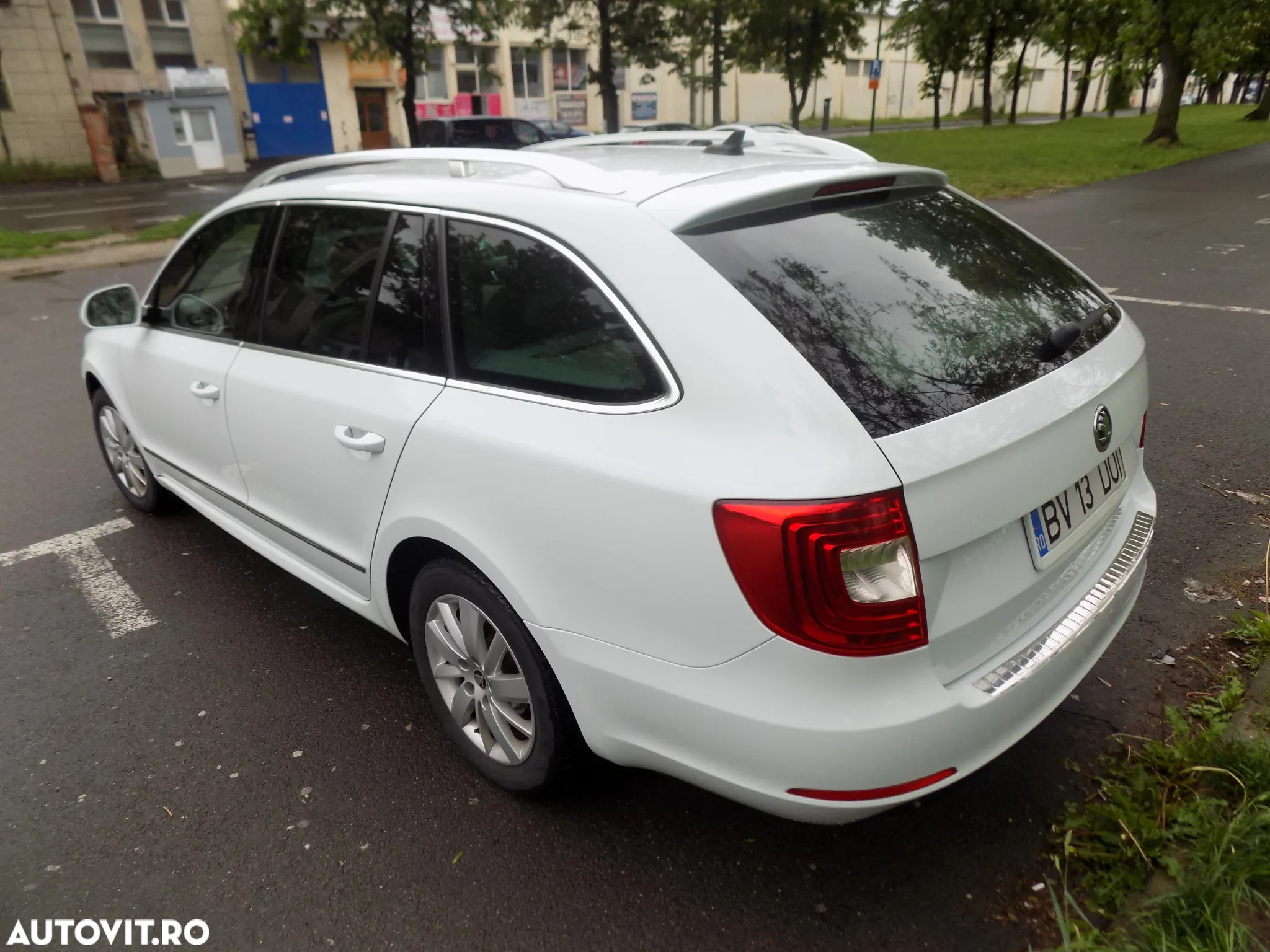 Skoda Superb Combi 2.0 TDI Elegance - 11