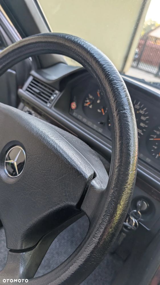 Mercedes-Benz W124 (1984-1993) - 18