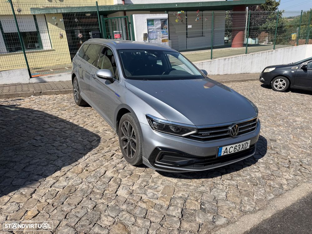 VW Passat Variant - 4