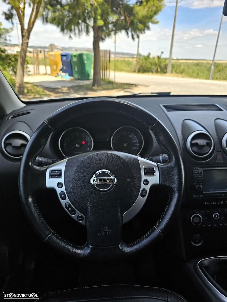 Nissan Qashqai 1.6 Tekna Premium 18 - 19