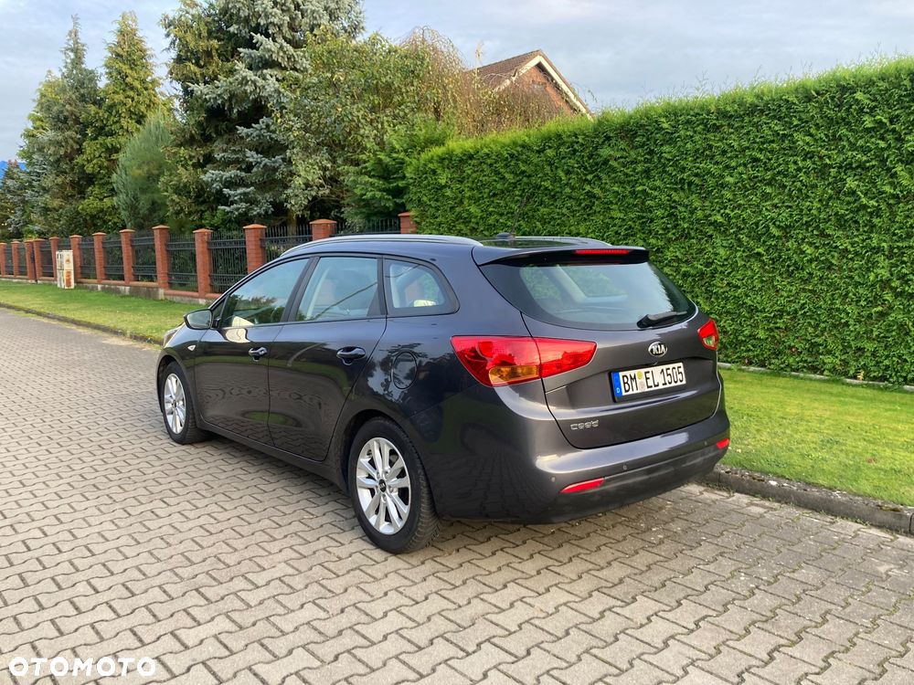 Kia Ceed 1.6 GDI L Business Line - 17
