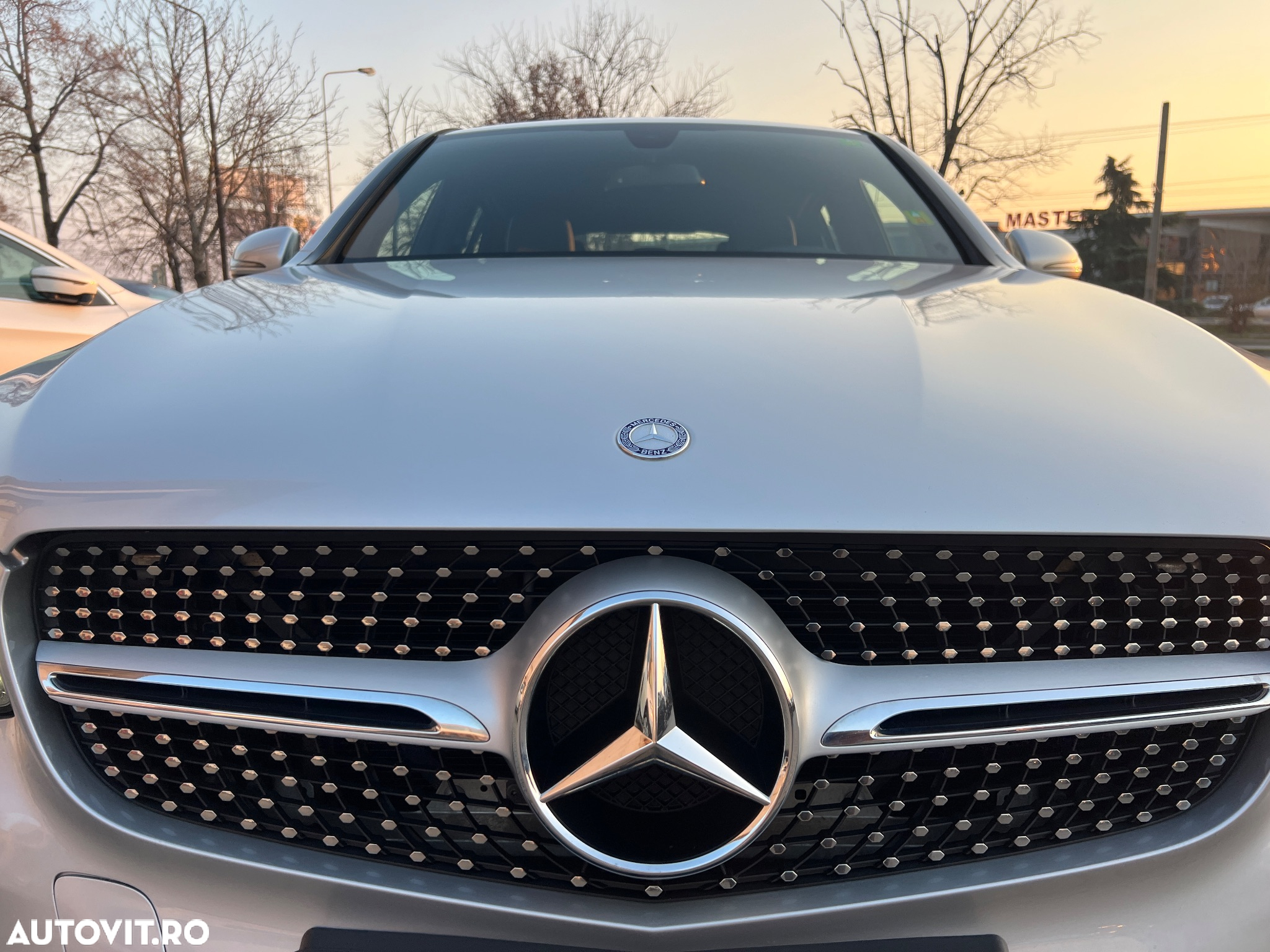 Mercedes-Benz GLC Coupe 220 d 4Matic 9G-TRONIC AMG Line - 18