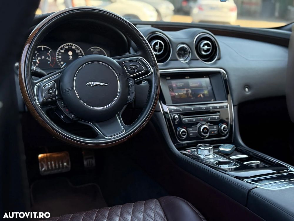 Jaguar XJ 30d Premium Luxury - 9
