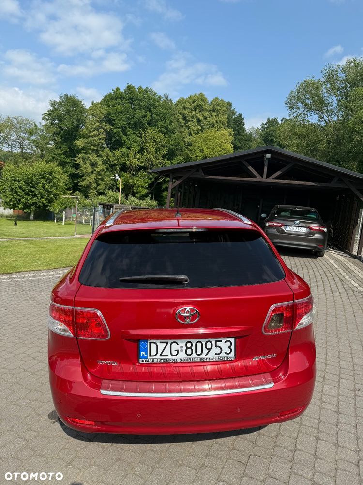 Toyota Avensis - 4