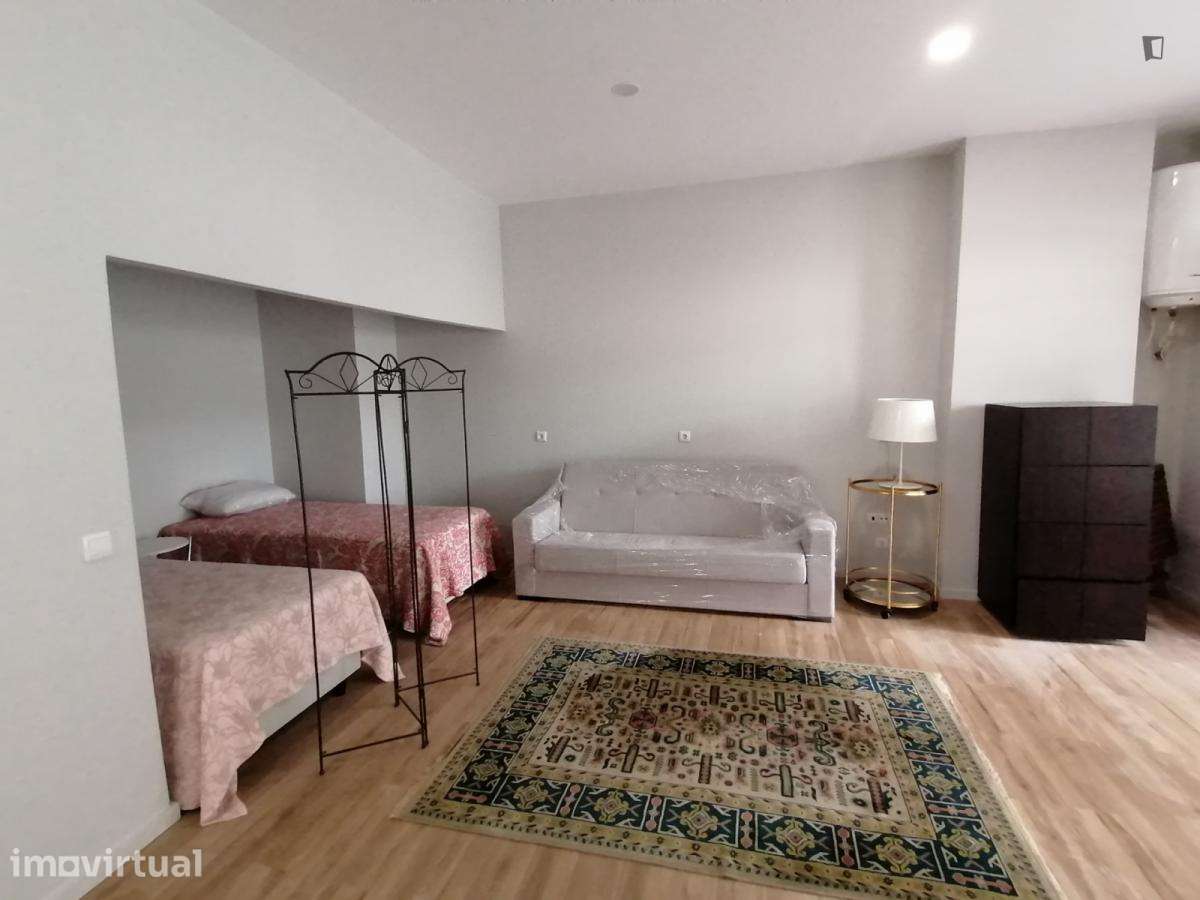 Estúdio - localizado em Cedofeita Porto - Grande imagem: 4/5