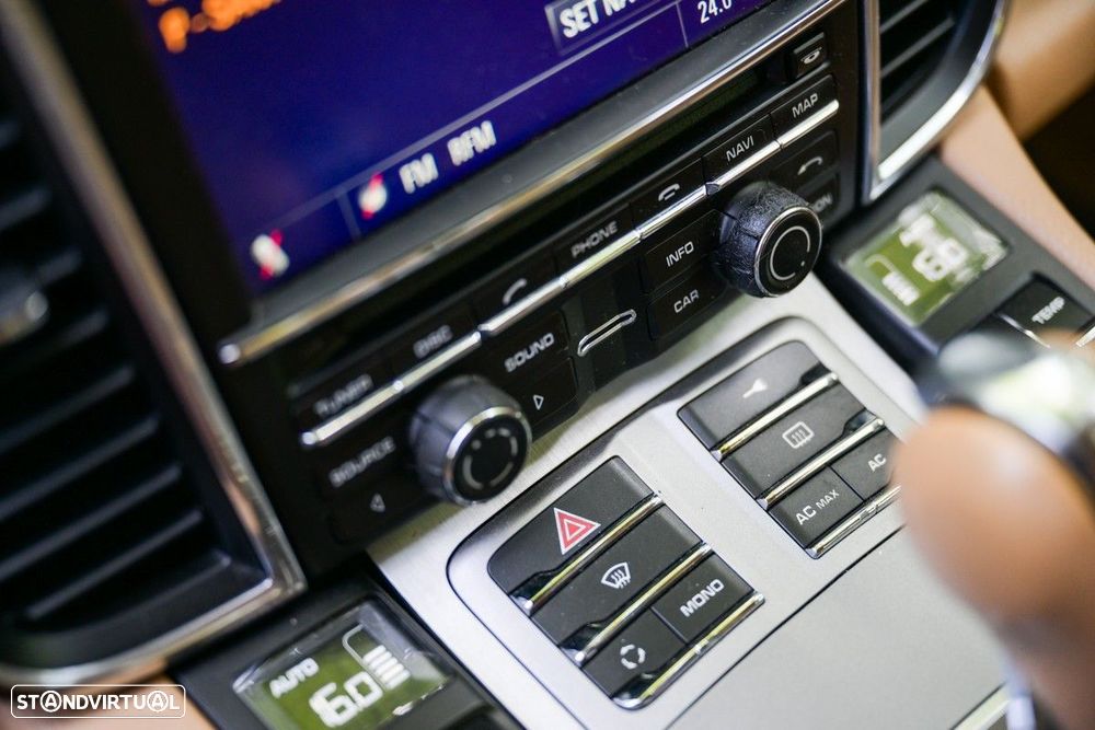 Porsche Panamera S Hybrid J19 - 51