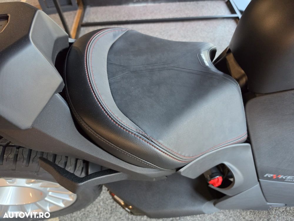 Can-Am Ryker 900 - 4