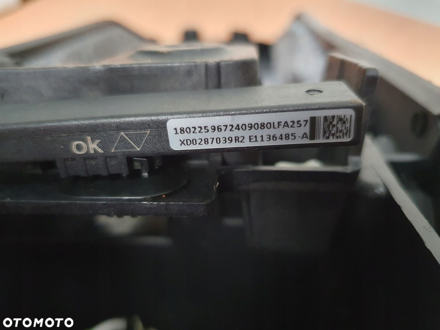 TUNEL PODŁOKIETNIK CITROEN C4 PICASSO II 9677280477 - 10