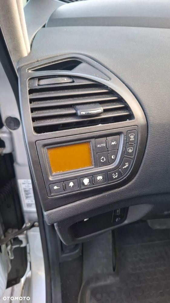 Citroën C4 Picasso - 26
