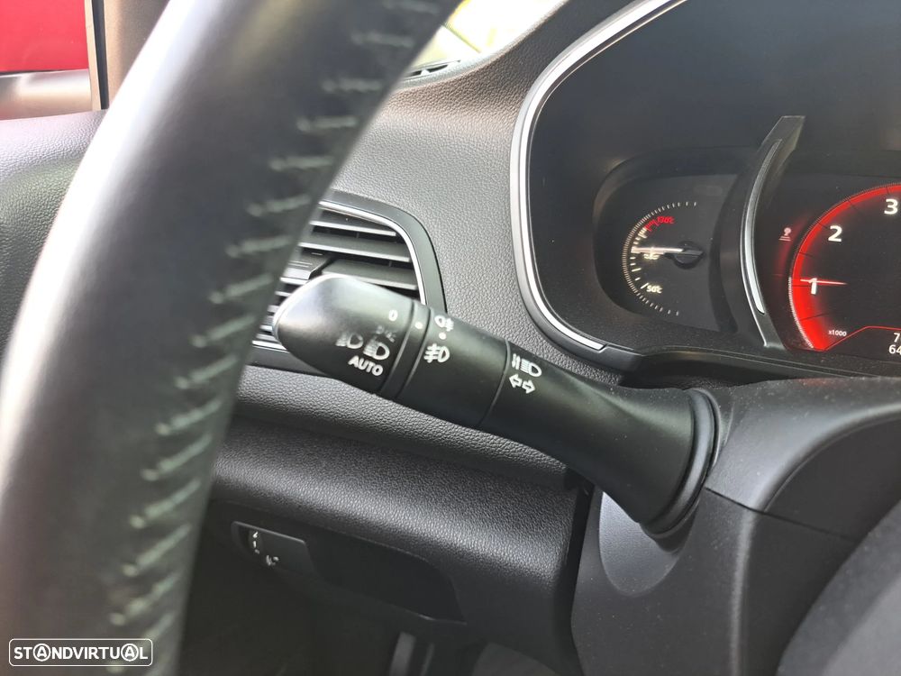 Renault Mégane 1.2 TCE Limited - 17