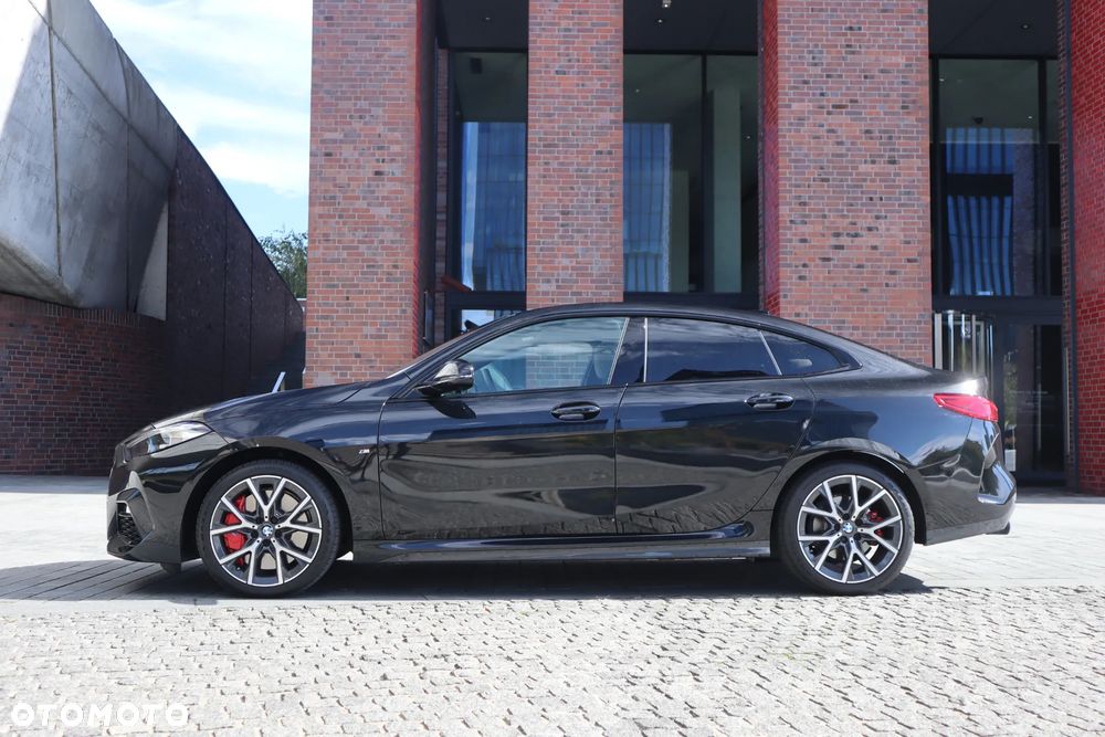 BMW Seria 2 218i M Sport - 4