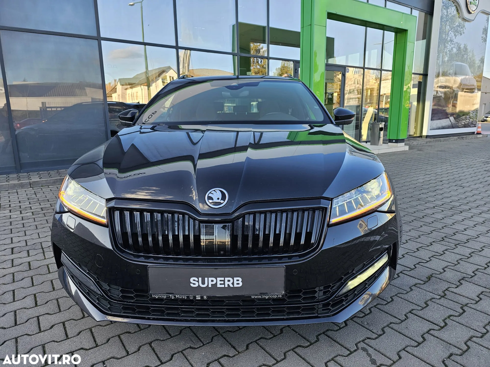 Skoda Superb Combi 2.0 TSI 4X4 DSG Sportline - 4