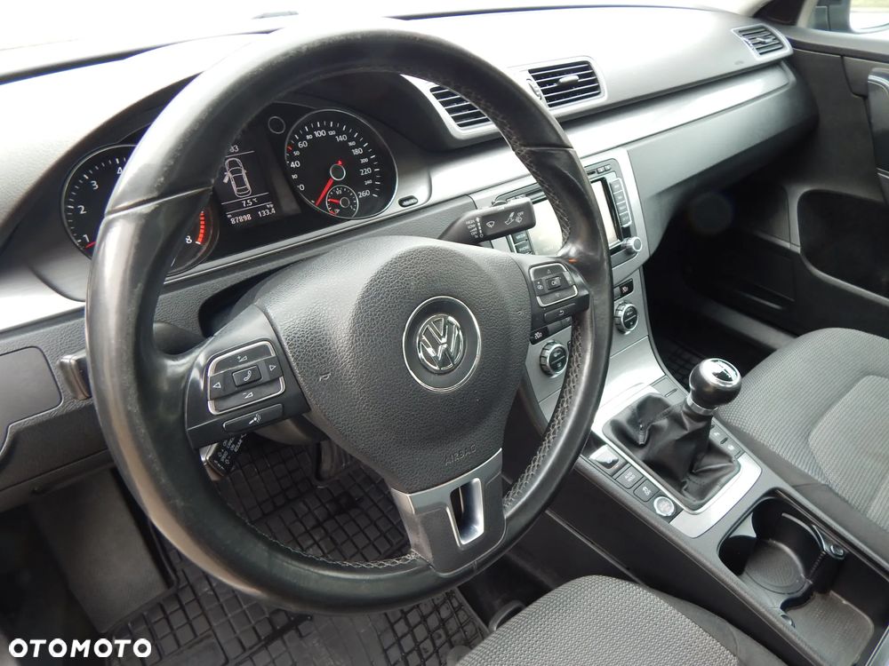 Volkswagen Passat 1.8 TSI Highline - 12