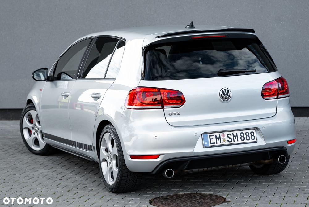 Volkswagen Golf 2.0 GTI - 9