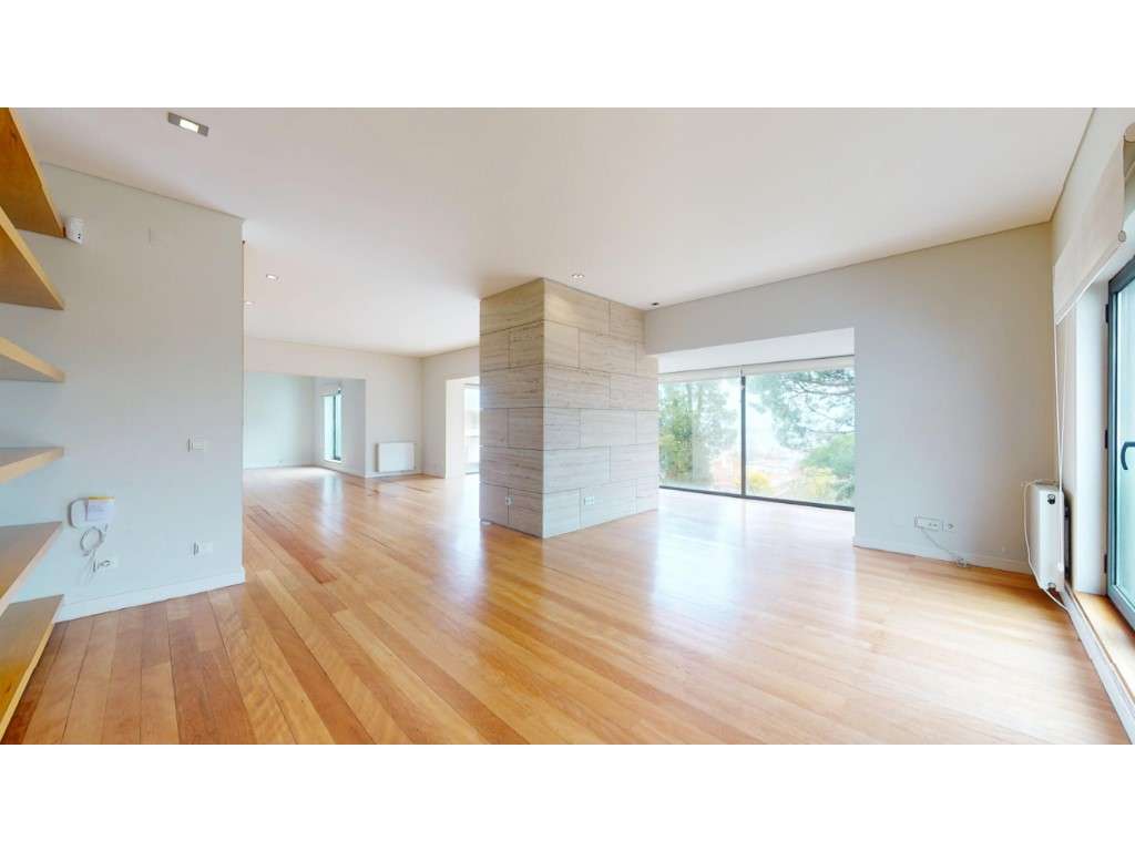 Moradia T4 geminada - Grande imagem: 2/25